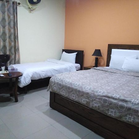 Amyl'S Garden Guest House อิสลามาบัด ภายนอก รูปภาพ