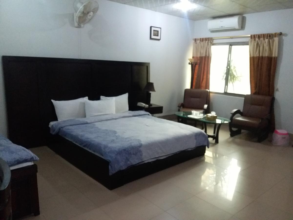Amyl'S Garden Guest House อิสลามาบัด ภายนอก รูปภาพ