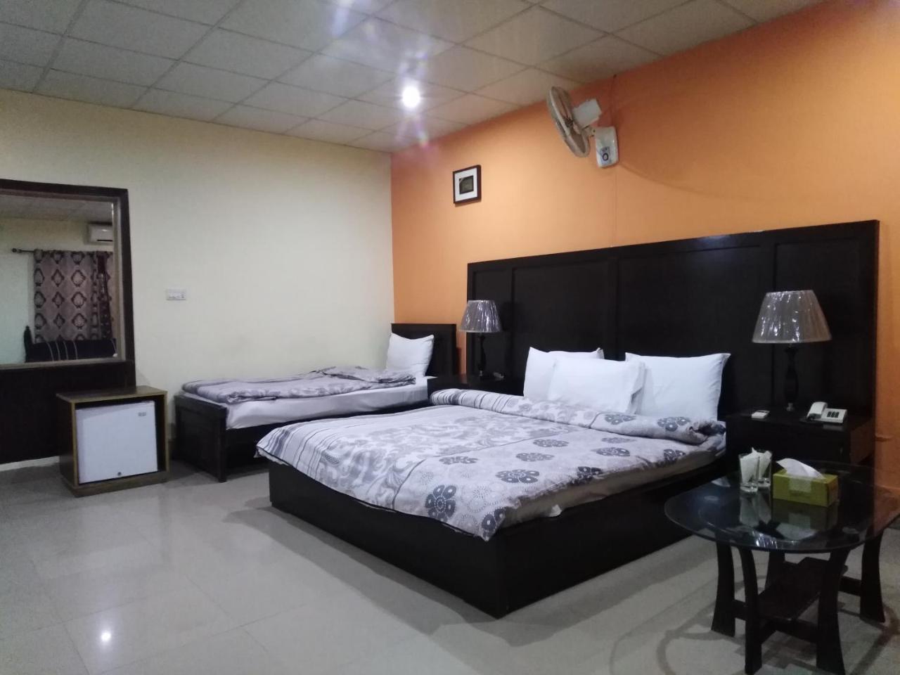 Amyl'S Garden Guest House อิสลามาบัด ภายนอก รูปภาพ