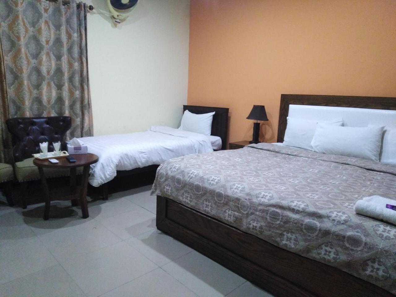 Amyl'S Garden Guest House อิสลามาบัด ภายนอก รูปภาพ