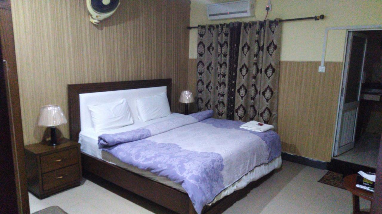 Amyl'S Garden Guest House อิสลามาบัด ภายนอก รูปภาพ